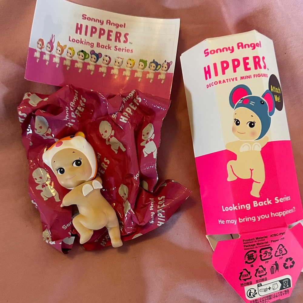 SONNY ANGEL HIPPERS Looking Back Series Neon colors HAMSTER 🐹 NEW - Picture 2 of 5